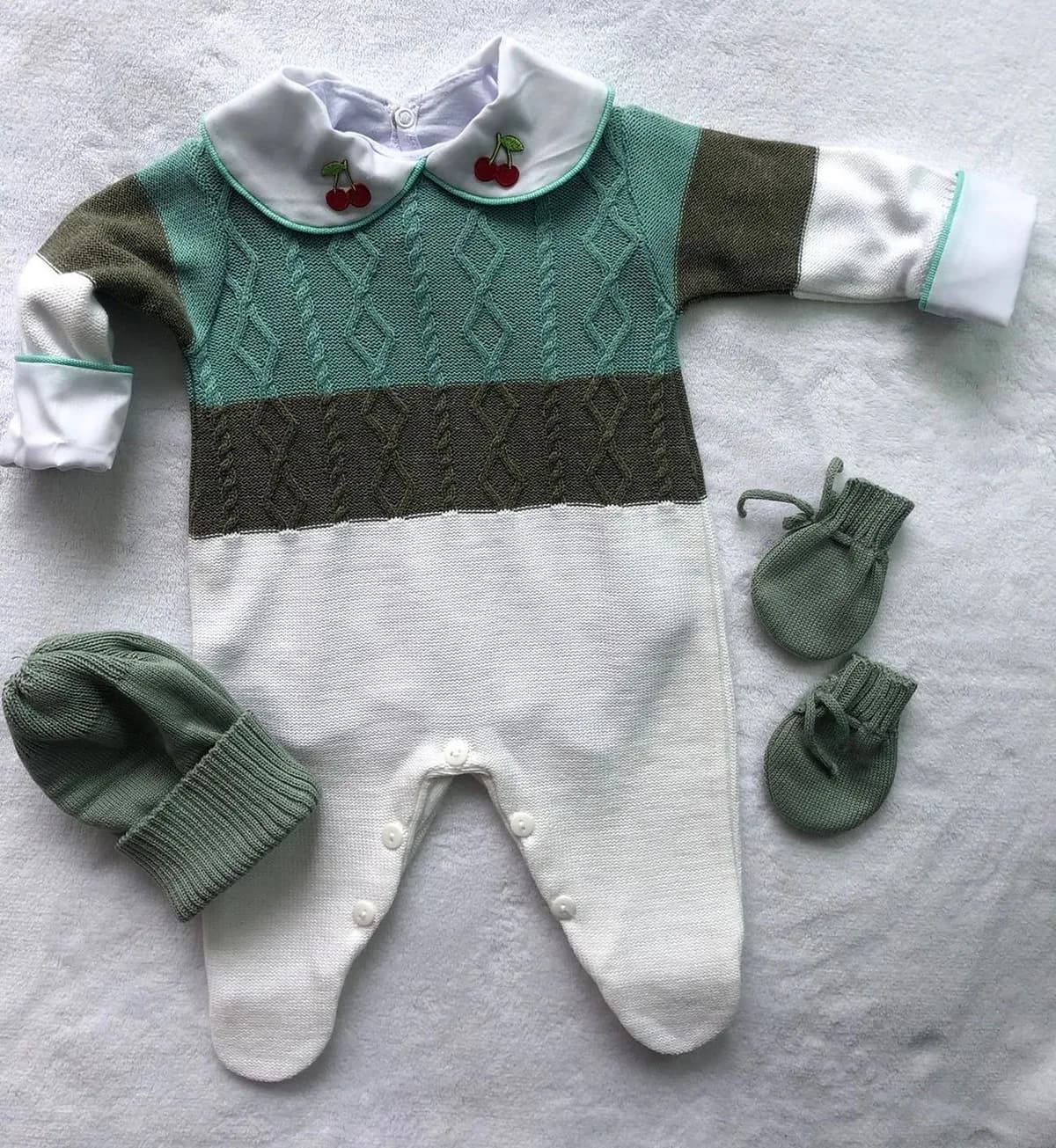 Saída de maternidade verde água