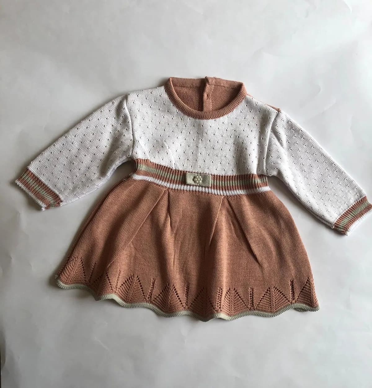 Vestido branco com rosê